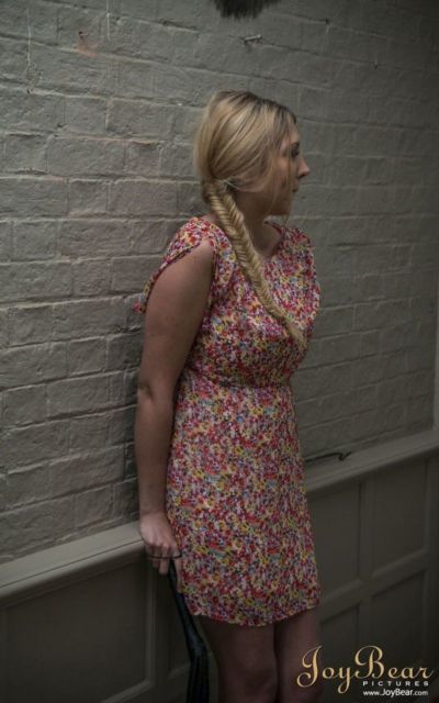 Blond De britse Vrouw Lexi Lowe geeft een groot dick mondelinge geslacht voor Harde Neuken