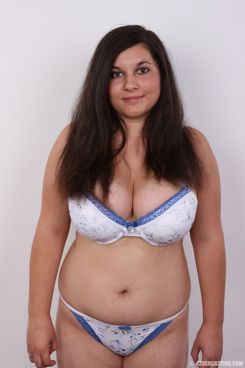 肥満 幅 ルーシー undresses へ を満たす 夢 の な a ヌード モデル