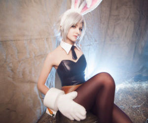 battaglia Bunny riven cosplay