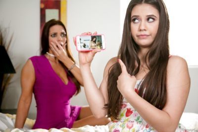 Harige lesbische moeder verleidt tiener naar Tong & eten kut hot realiteit porno