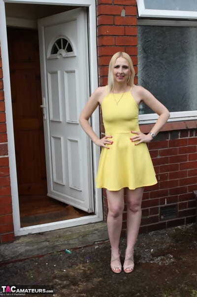 Blonde amateur Tracey Lain flashes outside her house before deep anal fucking