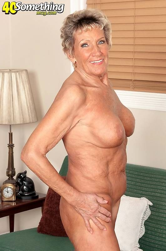 niegrzeczny sexy babcia lady Pokazując perfecy w wieku ciało część 4091