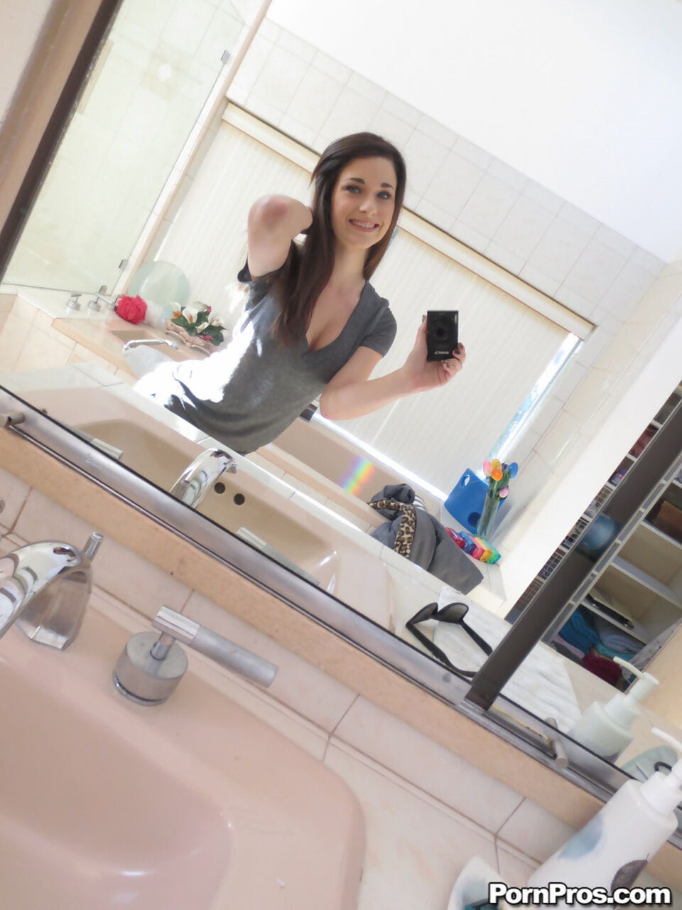 Lacey Channing flaunts cô ấy tự nhiên bộ ngực được trần truồng và đưa gợi cảm selfies