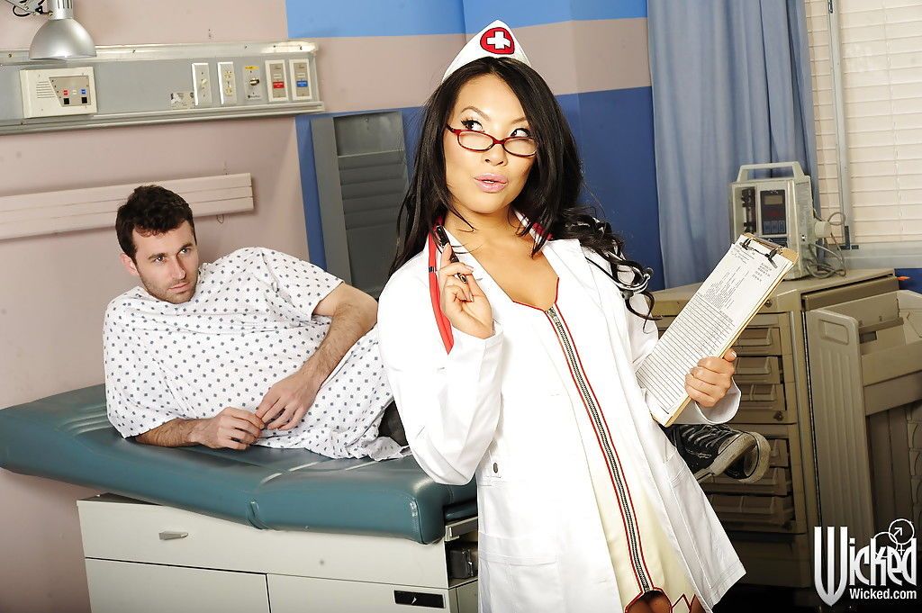 hermosa grande Tetas enfermera Asa Akira es Agradable su Caliente cliente