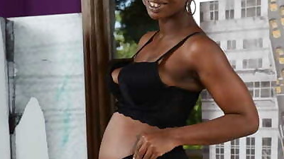 गर्भवती काले किशोरी Tiana ग्रे