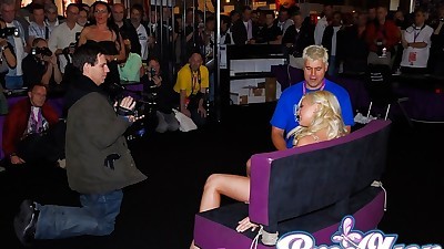 Блондинка порнозвезда Бри Олсен