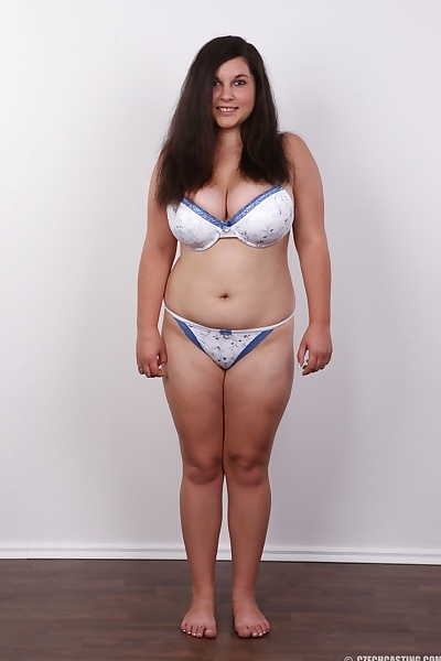 Overweight brunette Lucie undresses to fulfill dreams of becoming a nude model