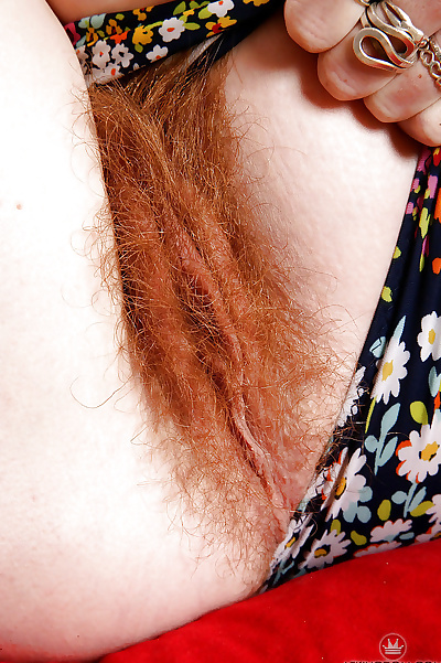 Redheaded mom Ana Molly displaying hairy vagina for close ups