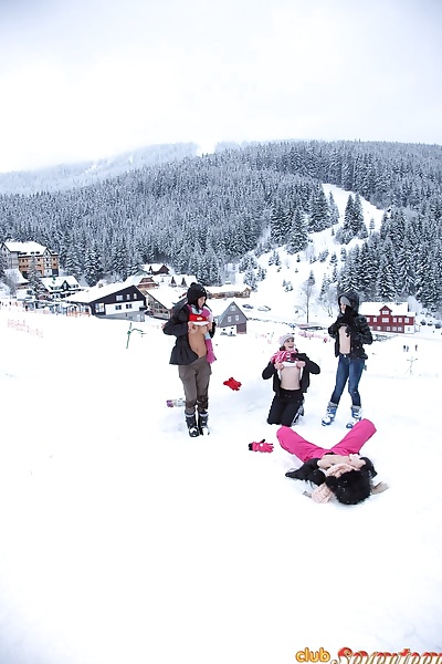 ティーン 女の子 遊び レズビアン 性別 ゲーム 後 a 日 の 打つ スキー